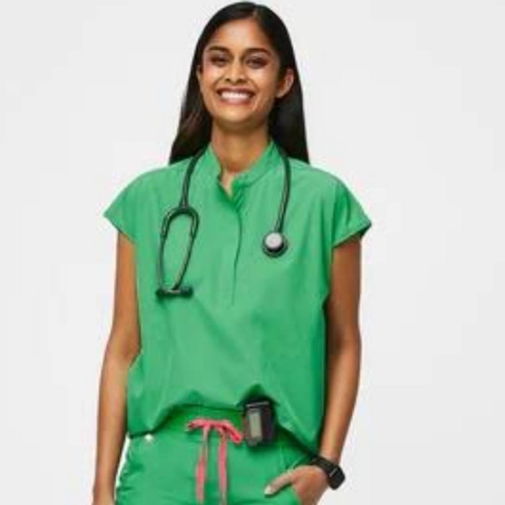 Figs Safety Green Rafela